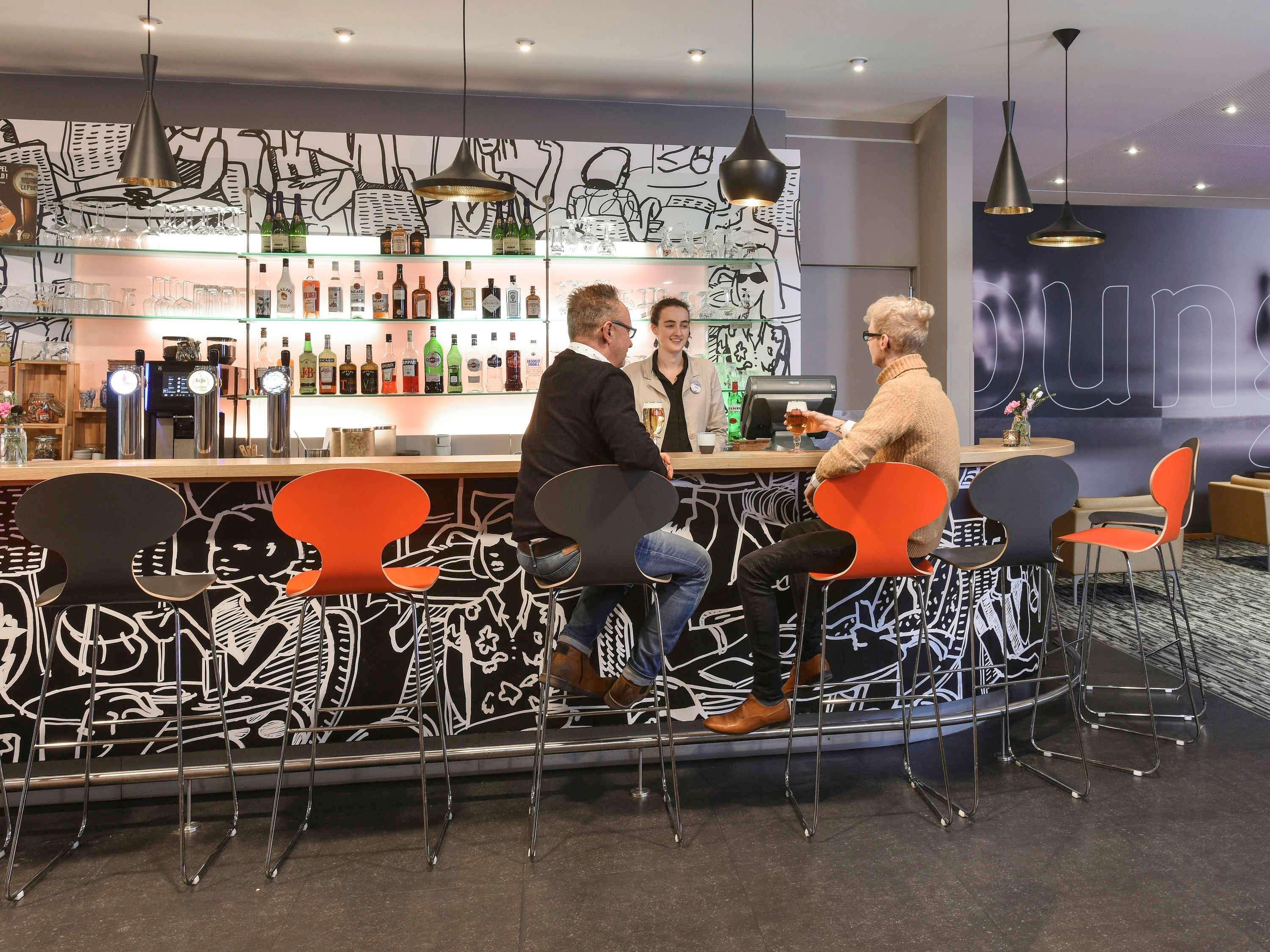 Ibis Kortrijk Centrum Экстерьер фото