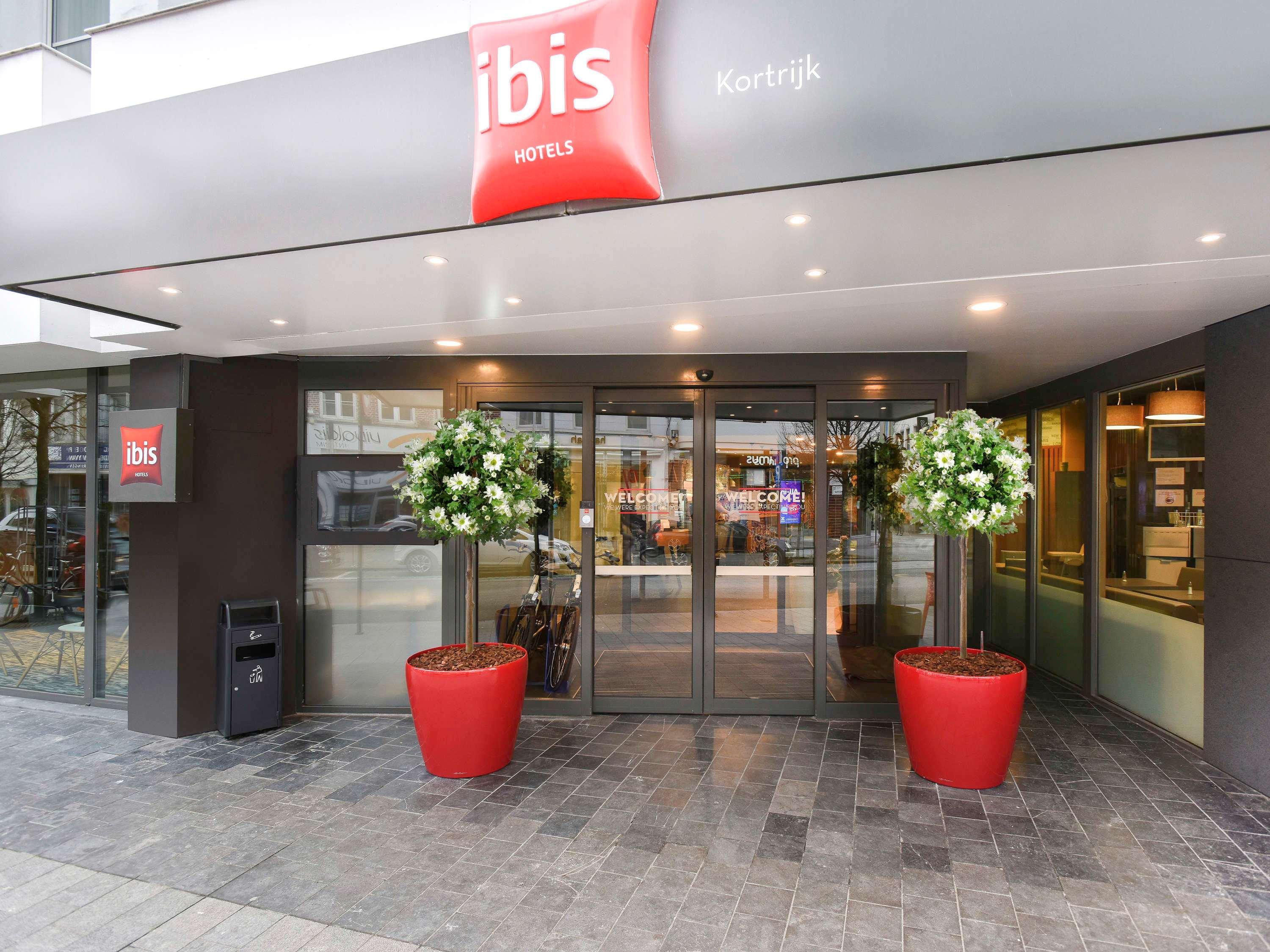 Ibis Kortrijk Centrum Экстерьер фото